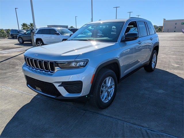 2025 Jeep Grand Cherokee Base