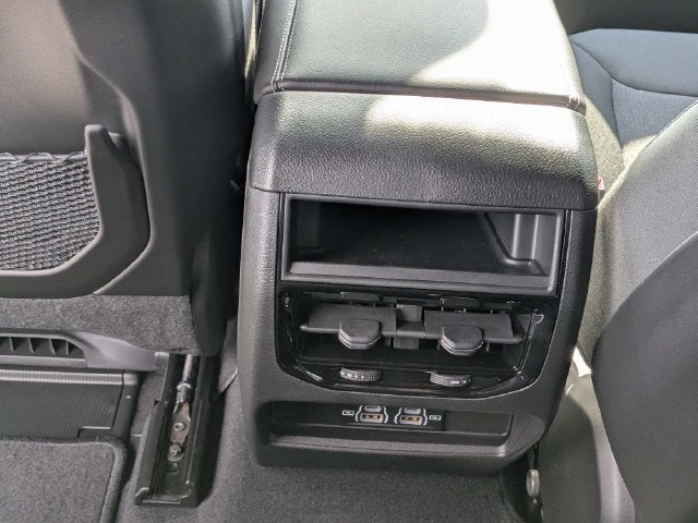 2027 Jeep Grand Cherokee Laredo