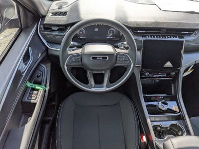 2027 Jeep Grand Cherokee Laredo