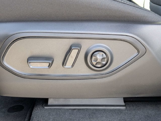 2027 Jeep Grand Cherokee Laredo