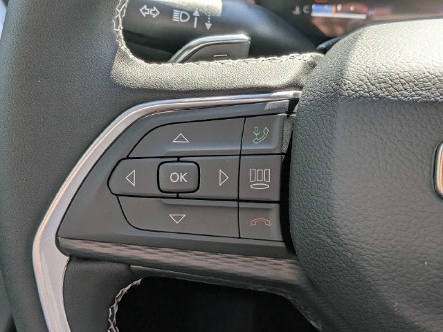 2027 Jeep Grand Cherokee Laredo