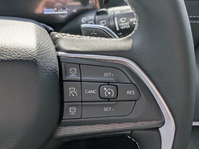 2027 Jeep Grand Cherokee Laredo