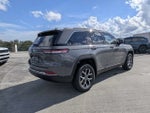 2027 Jeep Grand Cherokee Laredo