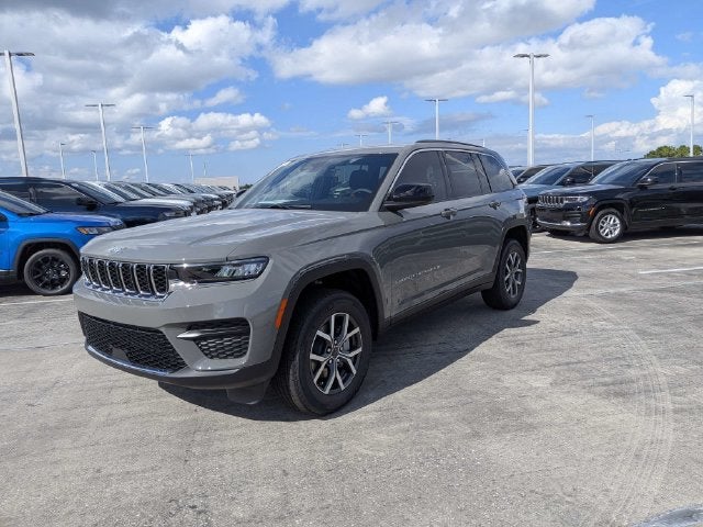 2027 Jeep Grand Cherokee Laredo
