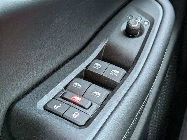 2025 Jeep Grand Cherokee Base