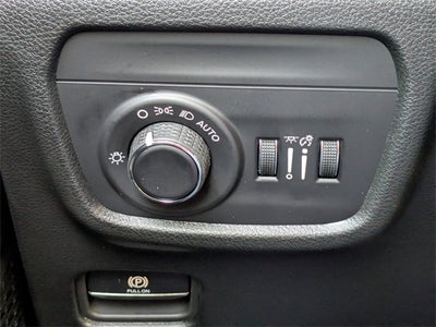 2025 Jeep Grand Cherokee Base