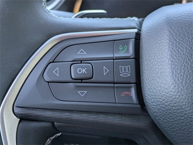 2025 Jeep Grand Cherokee Base