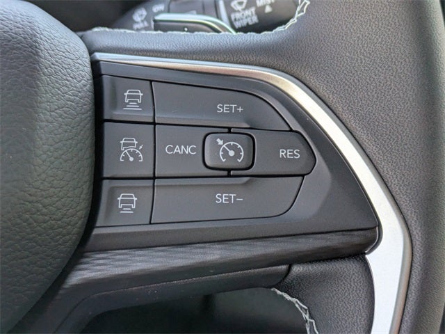 2025 Jeep Grand Cherokee Base