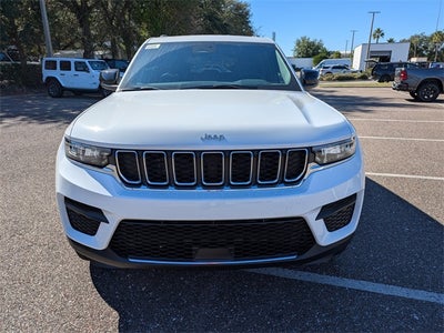 2025 Jeep Grand Cherokee Base