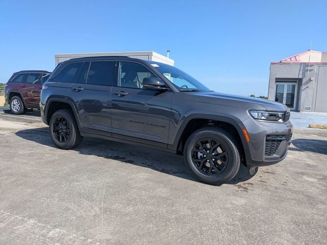 2026 Jeep Grand Cherokee Altitude