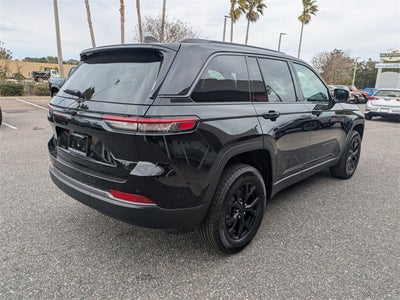 2026 Jeep Grand Cherokee Laredo