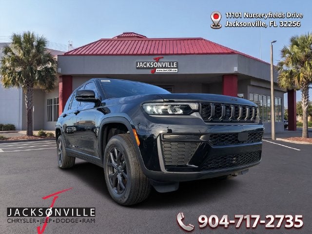 2027 Jeep Grand Cherokee Laredo Altitude