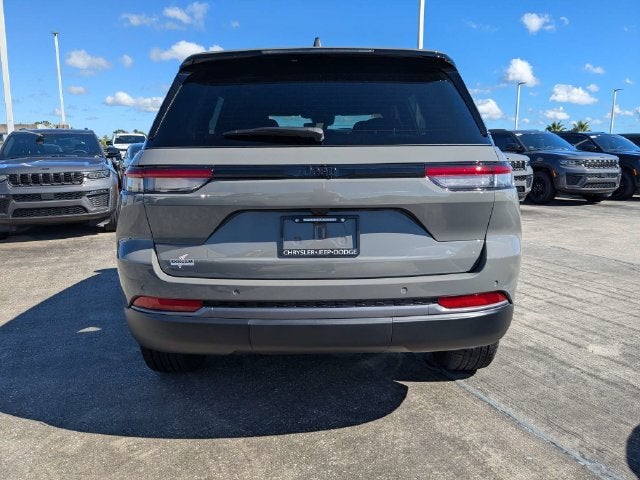 2027 Jeep Grand Cherokee Limited
