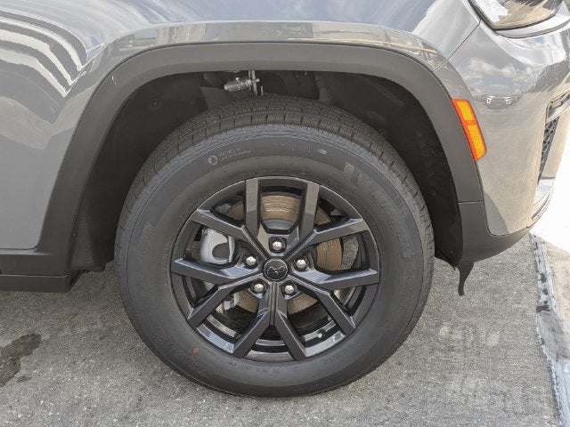 2027 Jeep Grand Cherokee Altitude