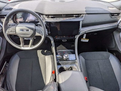 2027 Jeep Grand Cherokee Altitude
