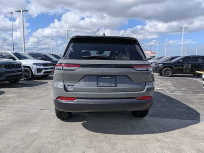 2027 Jeep Grand Cherokee Altitude