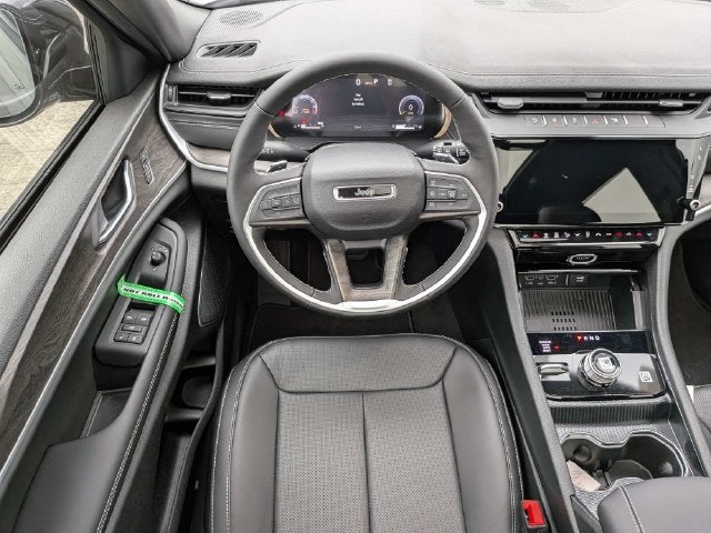 2027 Jeep Grand Cherokee Limited Reserve