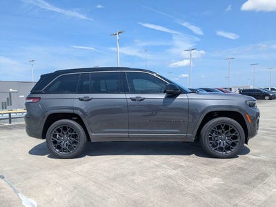 2026 Jeep Grand Cherokee Summit