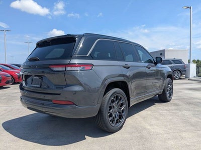 2026 Jeep Grand Cherokee Summit