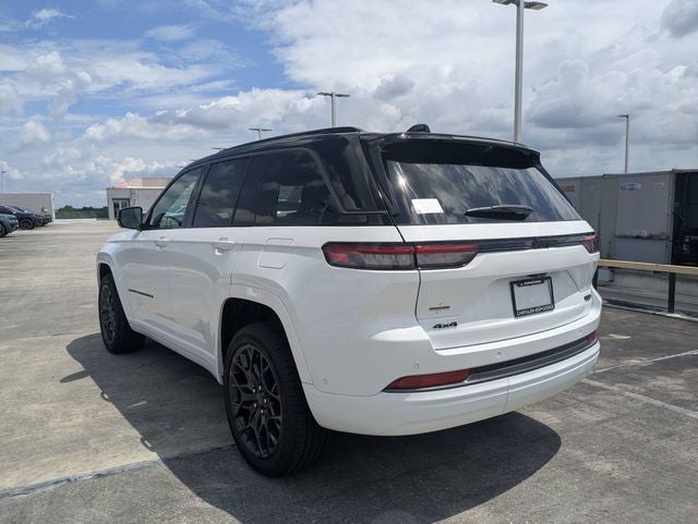 2026 Jeep Grand Cherokee Summit