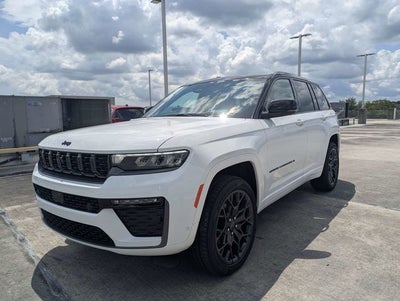2026 Jeep Grand Cherokee Summit