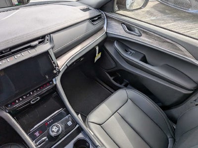 2027 Jeep Grand Cherokee L Limited