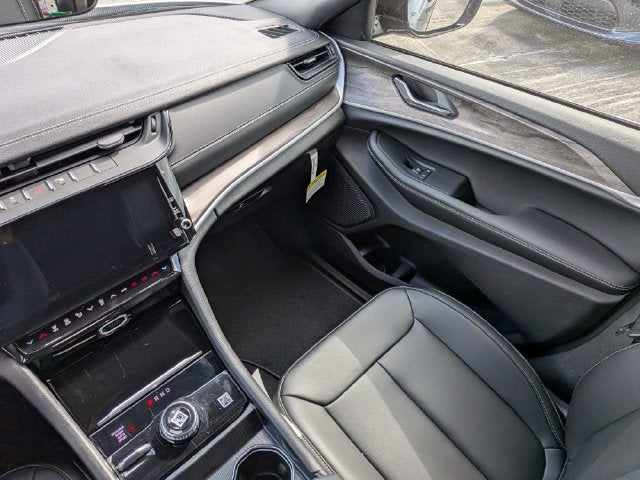 2027 Jeep Grand Cherokee L Limited