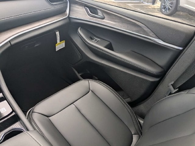 2027 Jeep Grand Cherokee L Limited