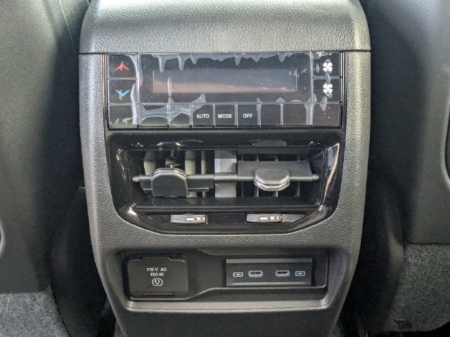 2027 Jeep Grand Cherokee L Laredo Altitude