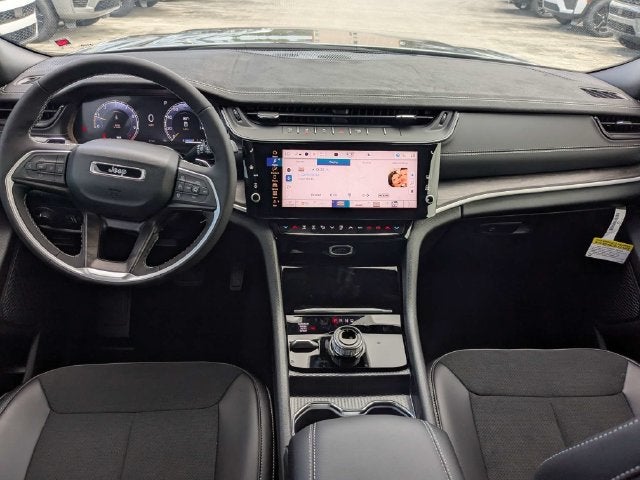 2027 Jeep Grand Cherokee L Laredo Altitude