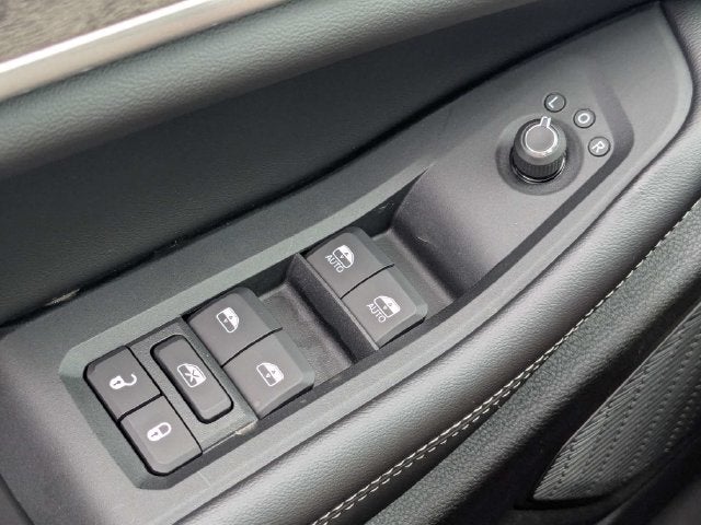 2027 Jeep Grand Cherokee L Laredo Altitude