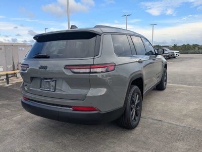 2027 Jeep Grand Cherokee L Laredo Altitude