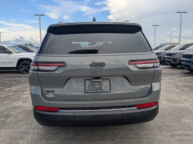 2027 Jeep Grand Cherokee L Laredo Altitude