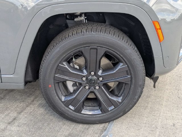 2027 Jeep Grand Cherokee L Limited Reserve