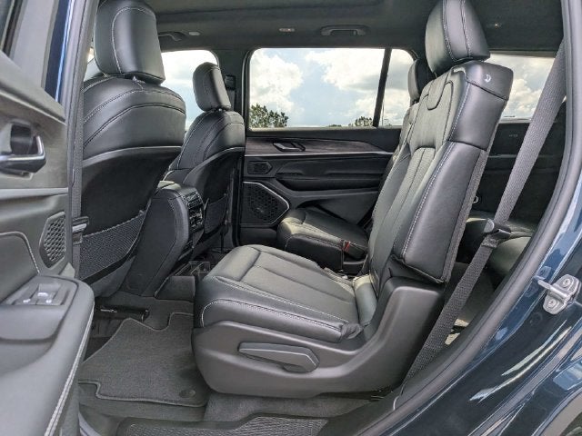 2027 Jeep Grand Cherokee L Limited Reserve