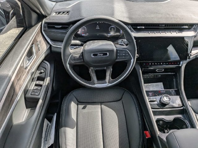 2027 Jeep Grand Cherokee L Limited Reserve