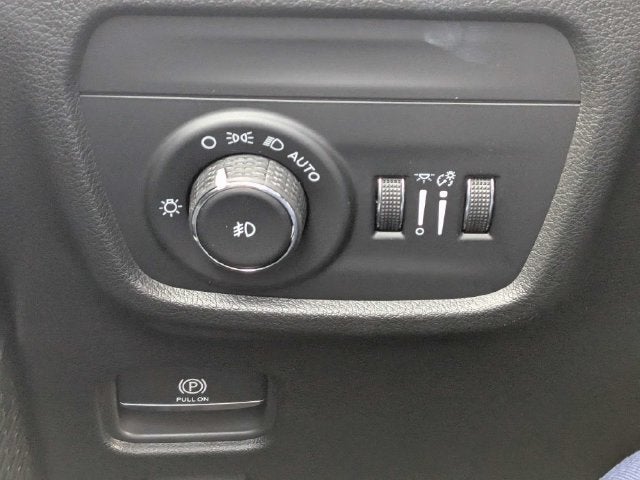 2027 Jeep Grand Cherokee L Limited Reserve