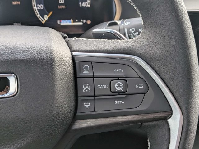 2027 Jeep Grand Cherokee L Limited Reserve