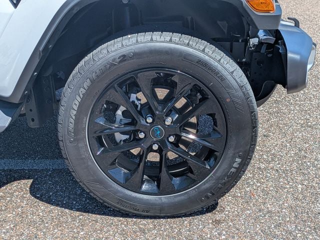 2025 Jeep Wrangler Sahara 4xe