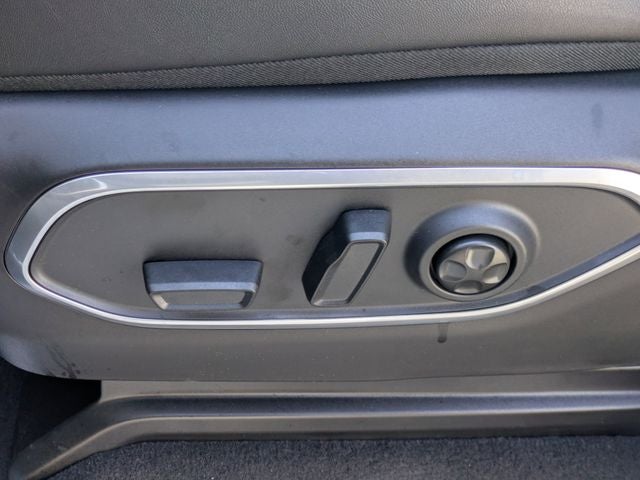 2026 Jeep Grand Wagoneer Base