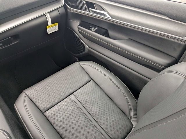 2026 Jeep Grand Wagoneer Base