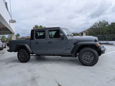 2026 Jeep Gladiator Sport