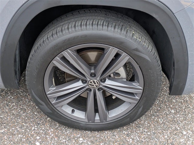 2021 Volkswagen Atlas Cross Sport 3.6L V6 SE w/Technology R-Line