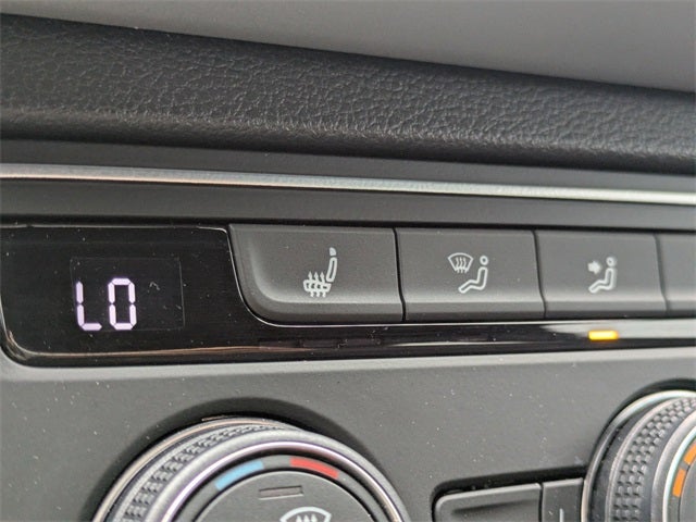 2021 Volkswagen Atlas Cross Sport 3.6L V6 SE w/Technology R-Line