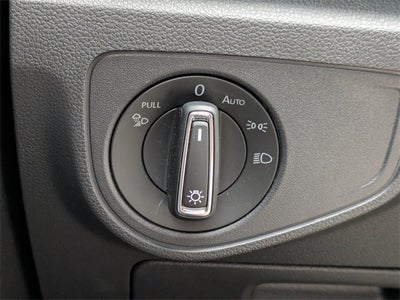 2021 Volkswagen Atlas Cross Sport 3.6L V6 SE w/Technology R-Line