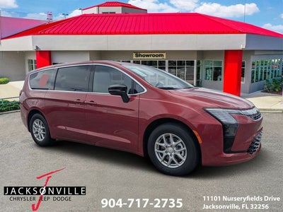 2027 Chrysler Pacifica Select
