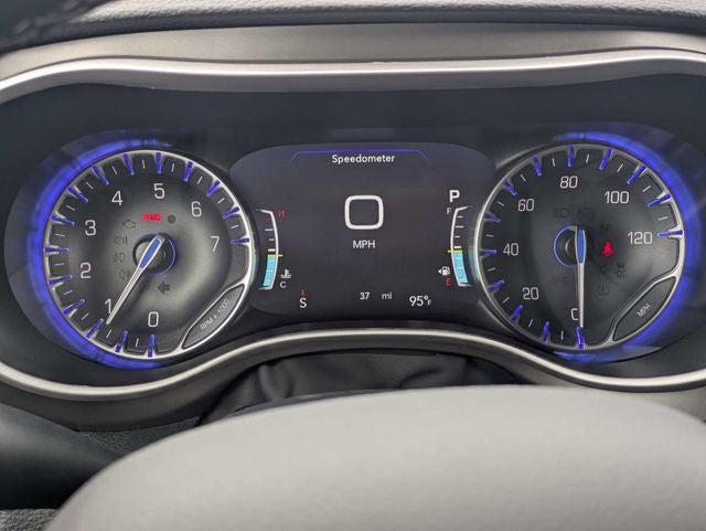 2027 Chrysler Pacifica Select