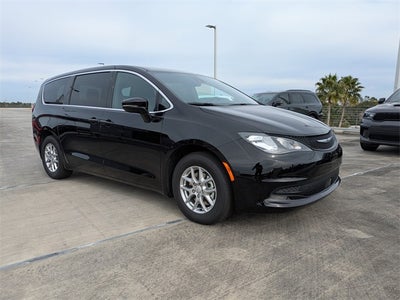 2026 Chrysler Voyager LX