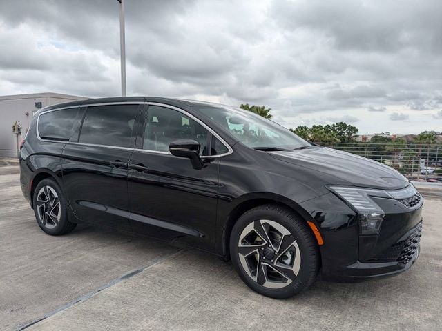 2027 Chrysler Pacifica Limited