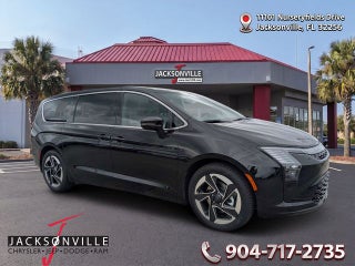 2027 Chrysler Pacifica Limited